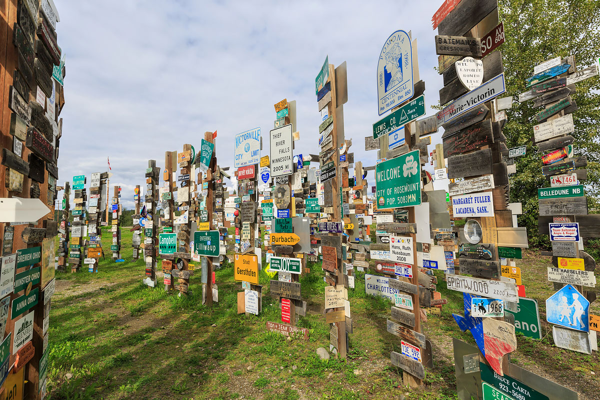 Watson lake, Sign post forest