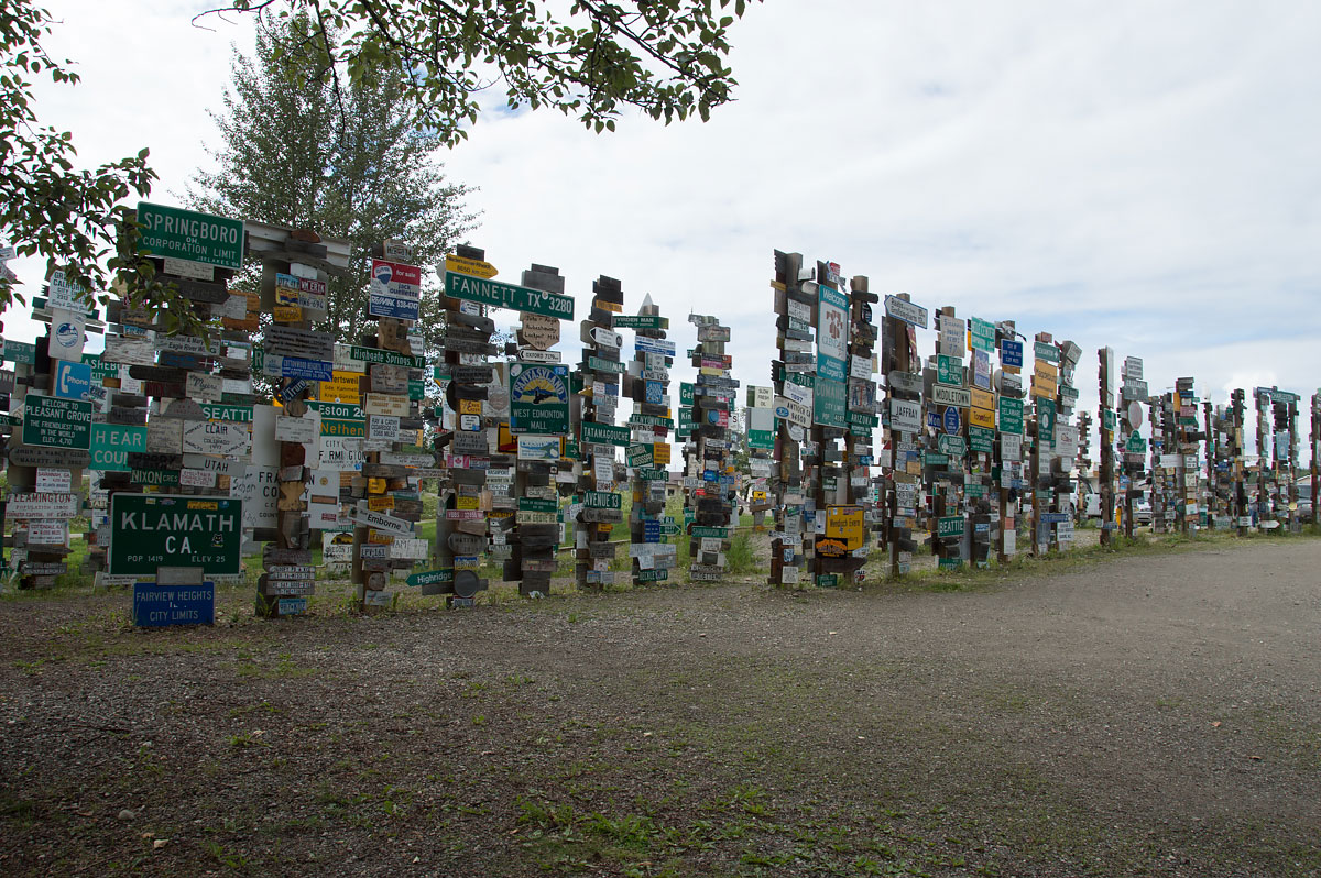 Watson lake, Sign post forest