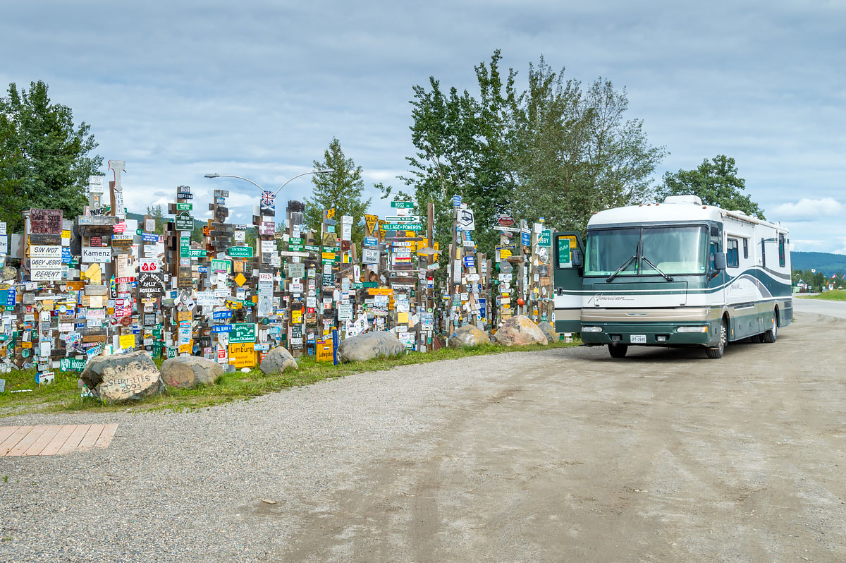 Watson lake, Sign post forest